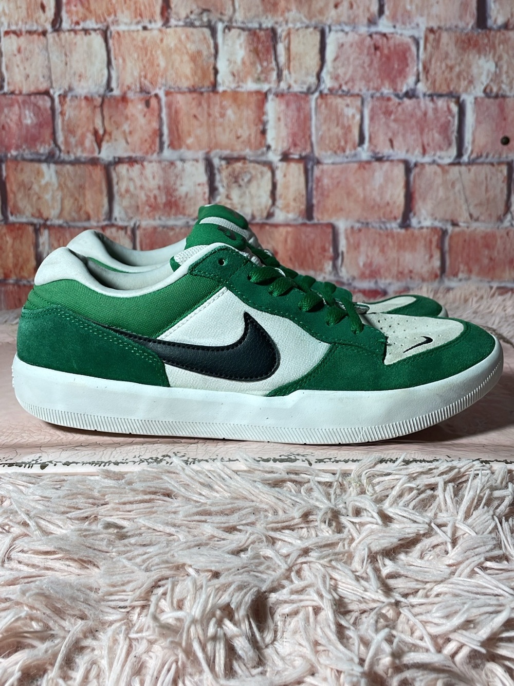 Nike Men’s Green, White & Black Low-Top Skate Sneakers - Picture 2 of 6